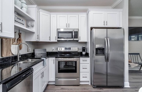 Morehead City Apartment | Luxury Cottage Just 2 Blocks from Downtown Morehead City