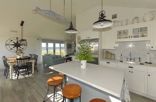 Hyannis House | Luxury Cottage on the Beach! RPMS058