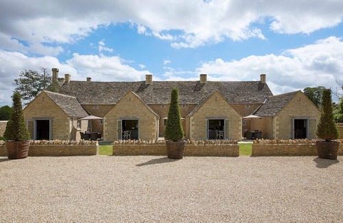 Southrop Cottage | Luxury Cottage Stay | Beautiful Cotswold Village