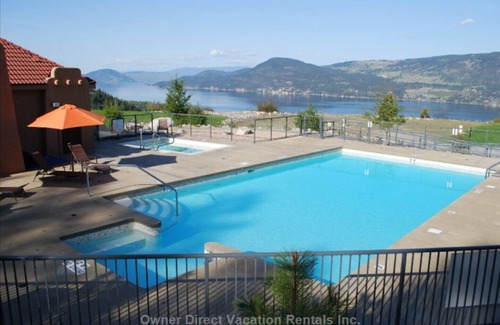 Central Okanagan Cottage | Luxury Cottage with Spectacular Lake Views