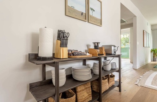 Palms Apartment | Luxury Culver City 2BR/2BA|Underground Parking