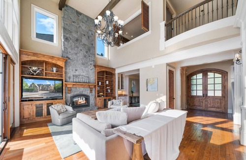 Lake Oswego House | Luxury Custom Estate on the lake