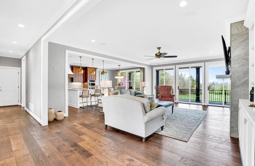Buechel House | Luxury Derby Rental with Hot Tub! Sleeps 8