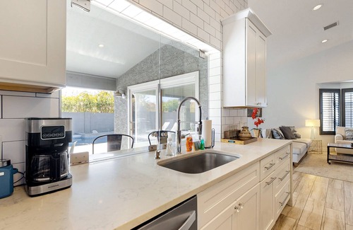 Arabian Crest House | Luxury desert stay with pool, grill, unique soaking tub, pool table, W/D, & AC