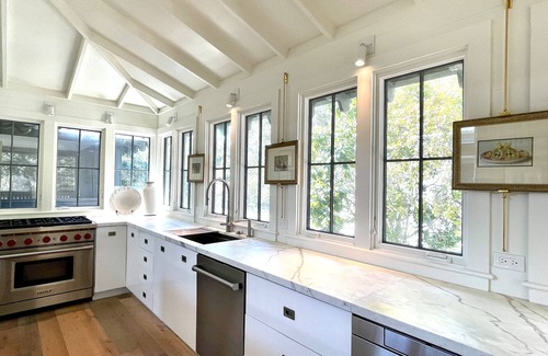 Seaside Cottage | Luxury, Designer Home. Seaside, FL. Next To Chapel, Walk To Beach + 2 Bikes!