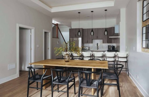 Gold Coast Apartment | Luxury Designer Combo | Private Patio | Gold Coast