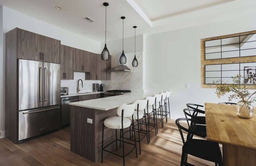 Gold Coast Apartment | Luxury Designer Combo | Private Patio | Gold Coast