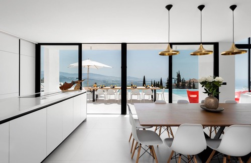 Salobrena Villa | Luxury designer villa with 6 bedrooms and 6 ensuite bathrooms