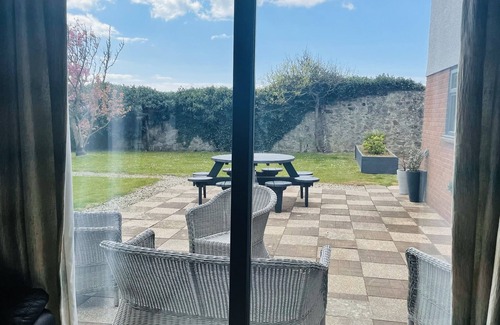 Widemouth Bay House | Luxury Detached House in Widemouth Bay 5 minutes from the beach. Sea views.