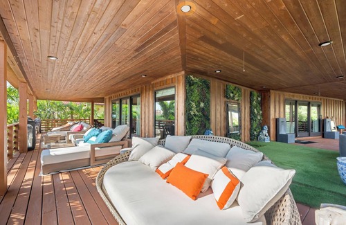 Pass-a-Grille House | Luxury Dockside Oasis - Steps from the Beach