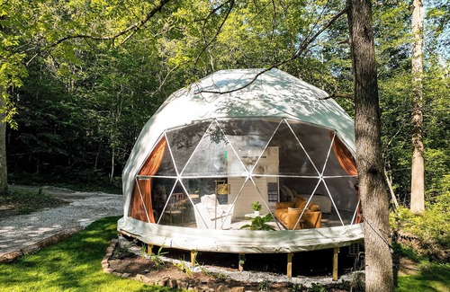 Madisonville House | Luxury Dome Mountain Retreat