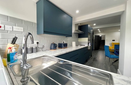 Harringay Ladder House | Luxury Double Room In Guest House | Vibrant London