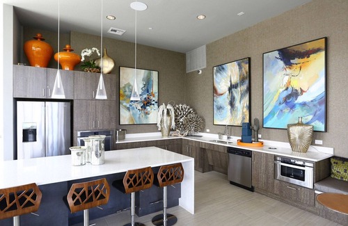 West End Apartment | Luxury Downtown 1BR w/Gym, W/D, Pool, walk to 6th St bars, by Blueground