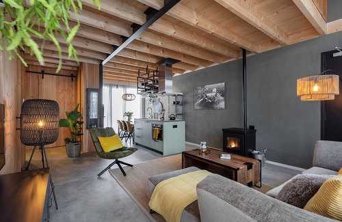 Veessen House | Luxury ecological farm lodge for six people, entirely in a historical style