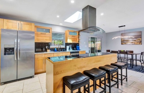 Sarasota Springs House | Luxury Escape. Dream Vacation. Heated Pool & Spa