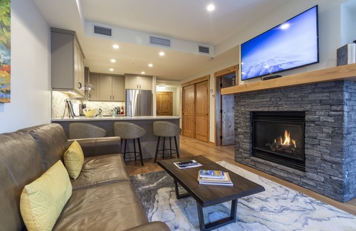 Town Centre Condo | Luxury Escape in Canmore!