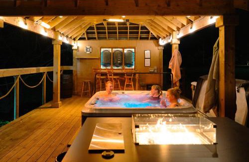 Kells House | Luxury Escape with Hot Tub in County Antrim