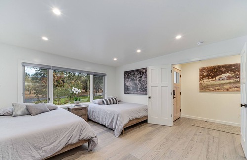 Calistoga House | Luxury Estate – Views, Pool, 100 Yard Golf Hole