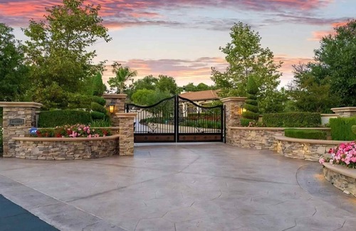 Murrieta House | Luxury Estate with Private Pool, close to Temecula Wine Country and Trails