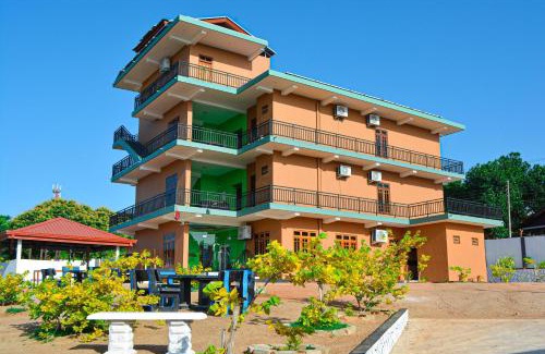 Kuchchaveli Hotel | Luxury Everest Hotel
