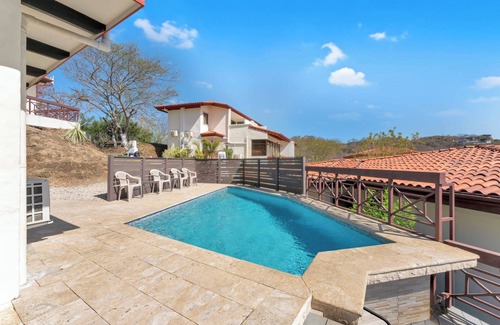 Panama Beach House | Luxury Exec. Villa - Gated, 2200sqft Beach-Front, Private pool, Driveway