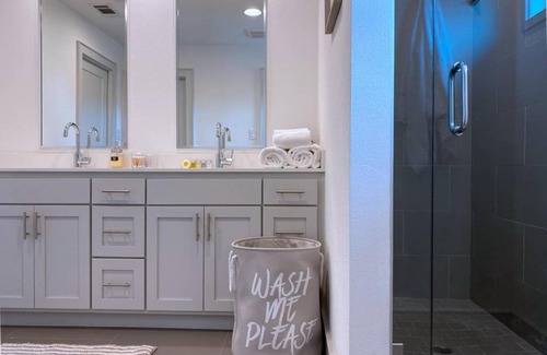 Greenland Hills House | Luxury Executive Home - 300 yds from Katy Trail