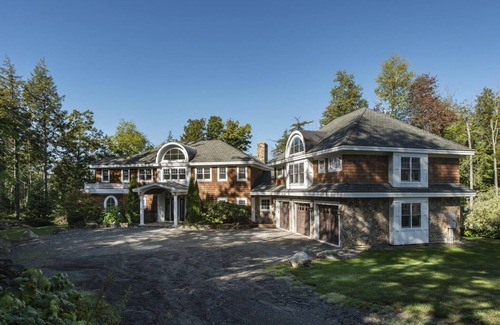 Belgrade House | Luxury Family Home/Retreat Center on Great Pond