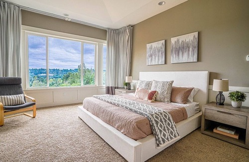 Education Hill House | Luxury family home w/ great Sammamish Valley View