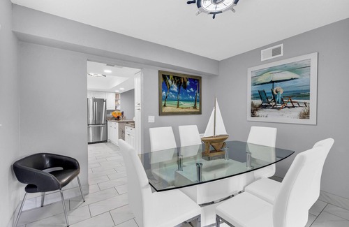 Whitfield House | Luxury Family House - Near Coast - Sleeps 14