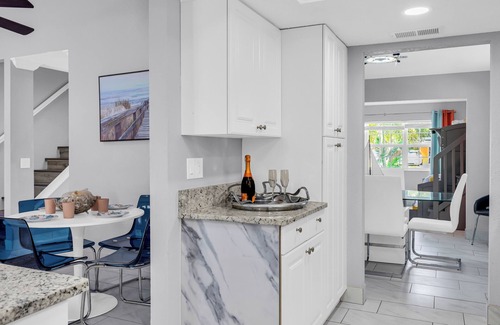 Whitfield House | Luxury Family House - Near Coast - Sleeps 14