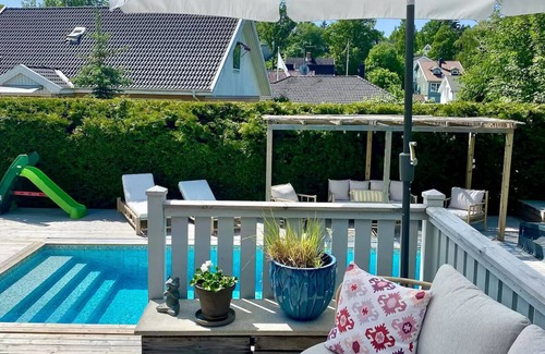 Segeltorp House | Luxury family retreat with pool