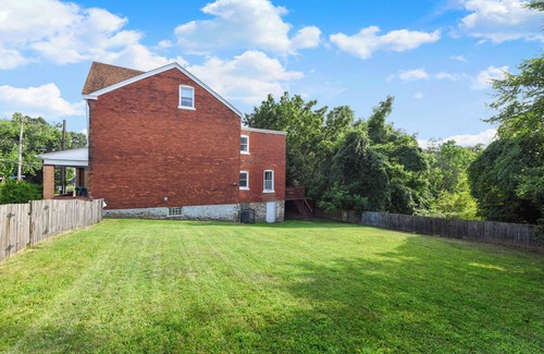 Marshall-Shadeland House | Luxury Family Retreat Minutes to Downtown Pittsburgh With Deck & Large Backyard