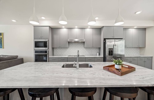 Hermitage House | Luxury family retreat house in Nashville and close to Airport