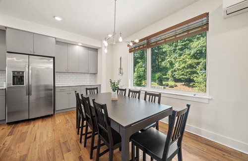 Hermitage House | Luxury family retreat house in Nashville and close to Airport