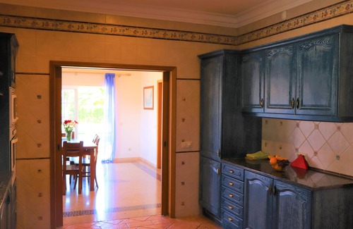 Almancil Villa | Luxury Family Villa with Private heated Pool, Tennis Court, Putting Green