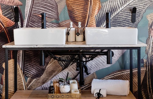 Paarl Cabin | Luxury Farm Stay Surrounded by Vineyards, Almonds, Wagyu Cattle & Mountain Views