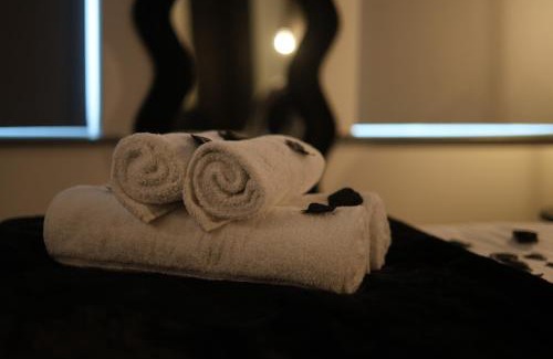 West Finchley Apartment | Luxury Flat,Sauna, Jacuzzi, Free Parking