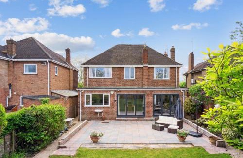 Slough House | Luxury four bedroom home with large garden