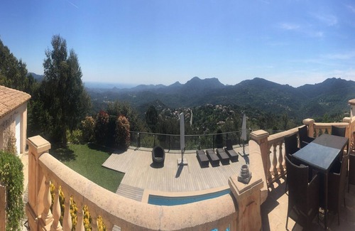 Les Adrets-de-l'Esterel Apartment | Luxury apartment with garden and pool, stunning mountain and sea views