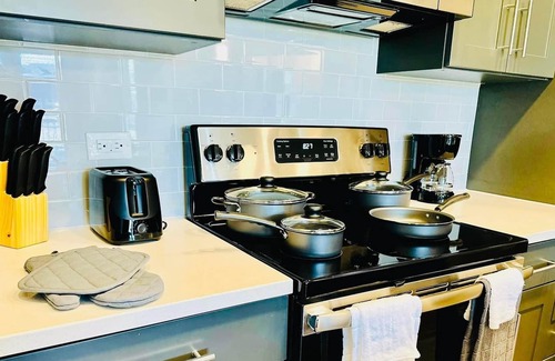 Franklin Apartment | Luxury Friend & Family Suite