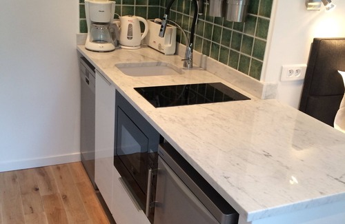 Quartier Saint-Ambroise Condo | luxury fully equipped quiet studio in the oberkampf district