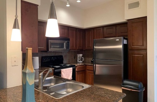 Nassau Bay Apartment | Luxury Fully Furnished Apartment by the Lake