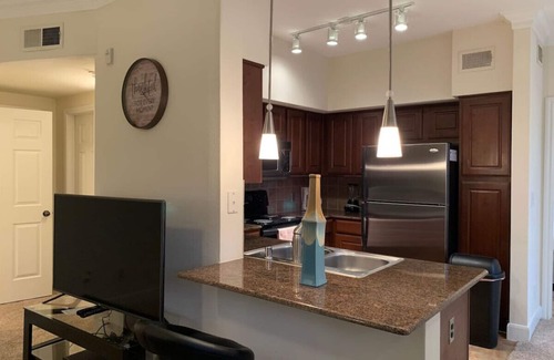 Nassau Bay Apartment | Luxury Fully Furnished Apartment by the Lake