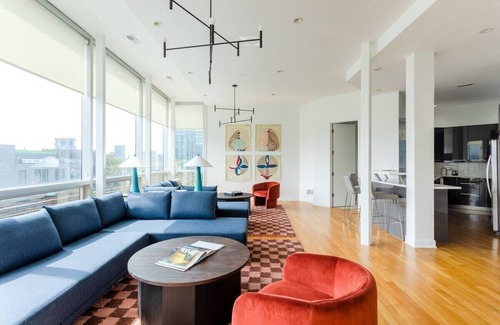 West Town Apartment | Luxury Fulton Market Penthouse Amazing City Views
