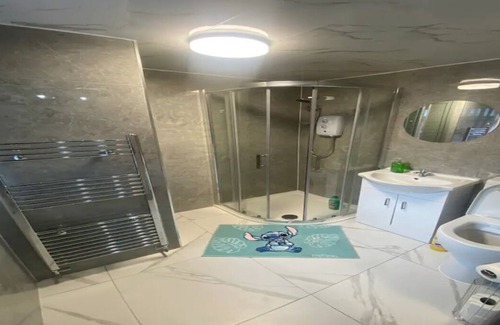 Welford House | Luxury Furnished 4 bedroom City Stay