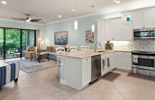 North Naples Villa | Luxury Furnished Private Home in North Naples 3/2