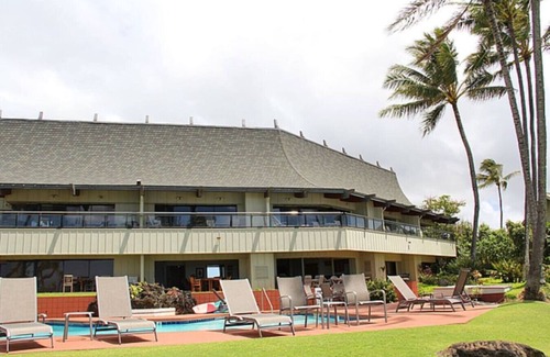 Wailua House Lots Condo | Luxury Gated Oceanfront Condo on Ground Floor