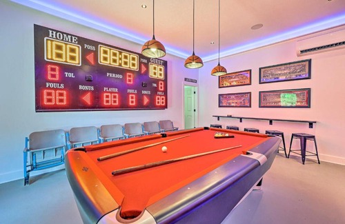 Lake Hamilton House | Luxury Gem with Game Room and Oaklawn Track Box!