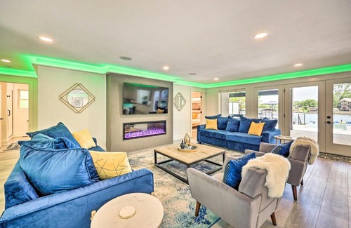 Lake Hamilton House | Luxury Gem with Game Room and Oaklawn Track Box!