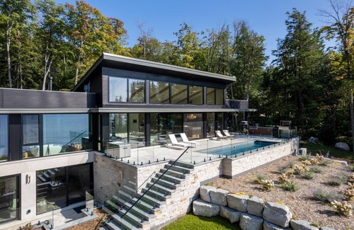 Tiny Cottage | Luxury Georgian Bay Cottage – 5 Bed, 5 Bath, Tiny Township